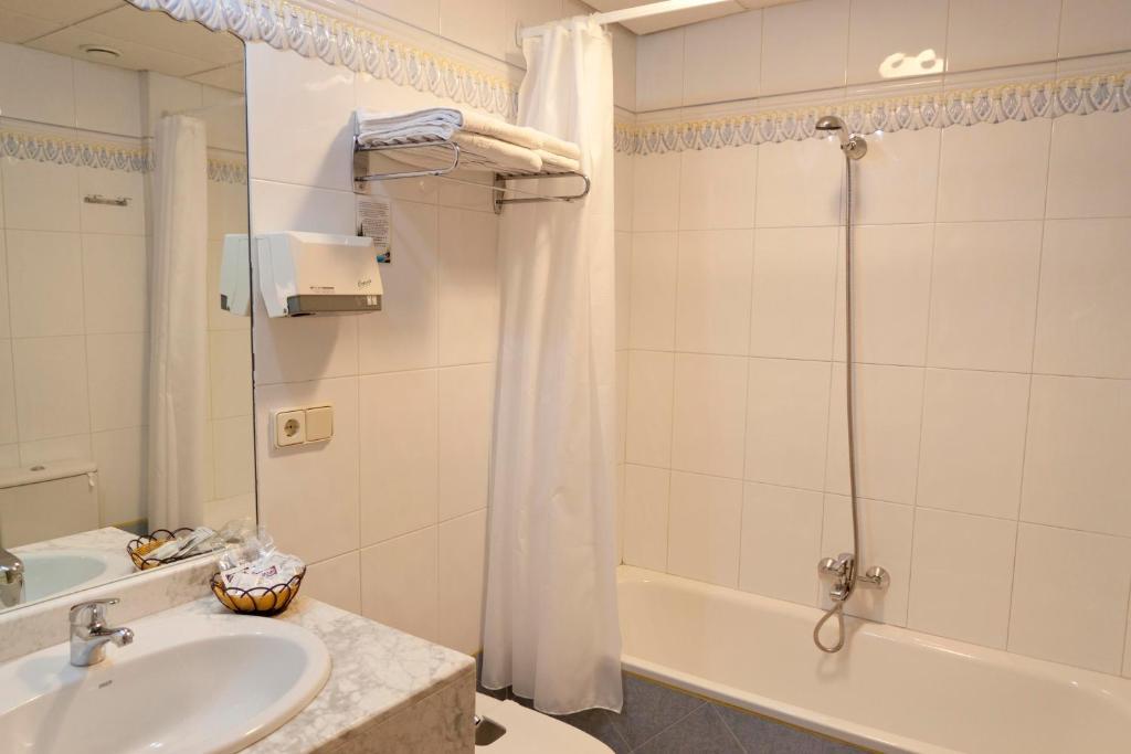 Beratxa Hotel 3*